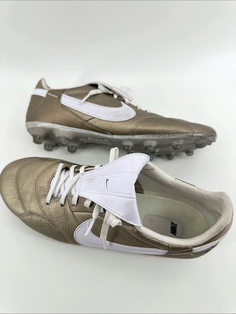 Nike Premier 3 FG Soccer Cleats Gold & White Men’s US 9.5